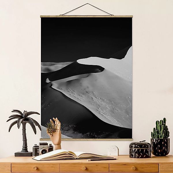 Stoffbild Landschaft mit Posterleisten - Hochformat Wüste - Abstrakte Dünen günstig online kaufen