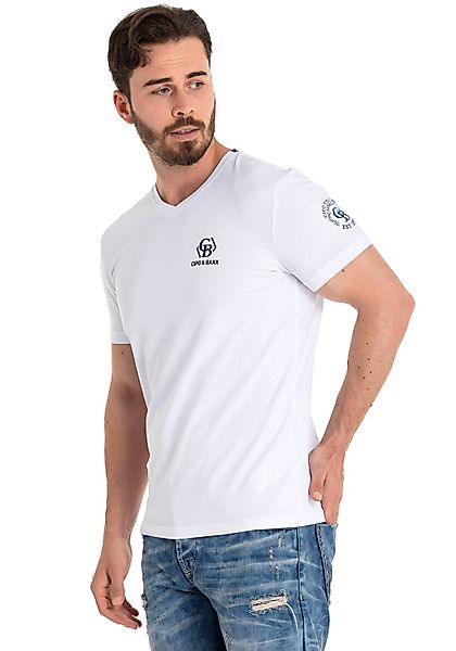 Cipo & Baxx V-Shirt, mit Markenlabel in Samt-Optik günstig online kaufen
