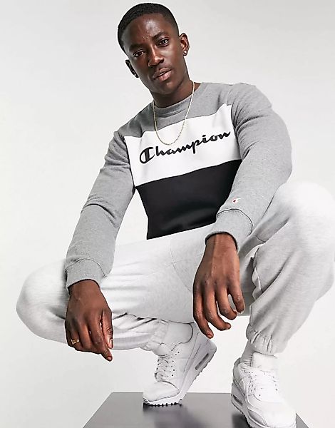 Champion – Sweatshirt in Grau im Blockfarben-Design mit großem Schriftzug-L günstig online kaufen