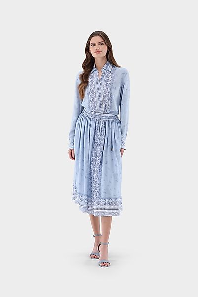 Taillierte Seidenbluse mit Bandana-Druck günstig online kaufen