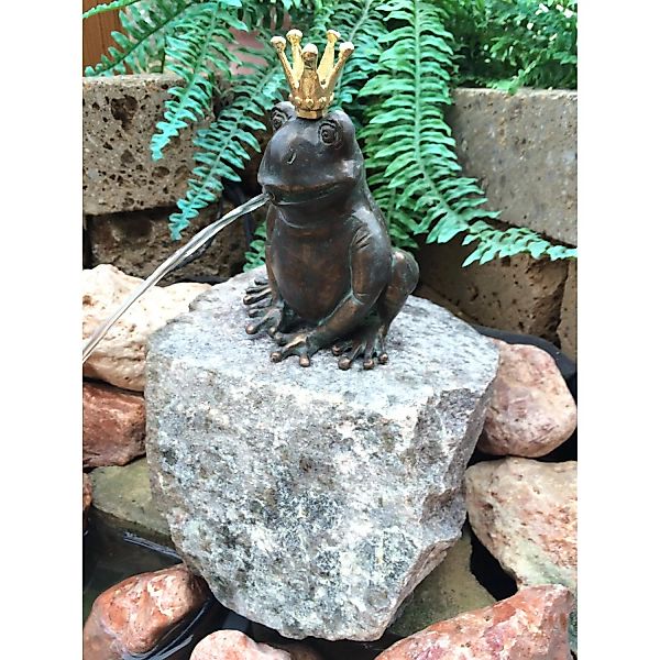Teichfigur Wasserspeier Ratomir der Froschkönig HxBxT 17 x 18 x 13 cm günstig online kaufen