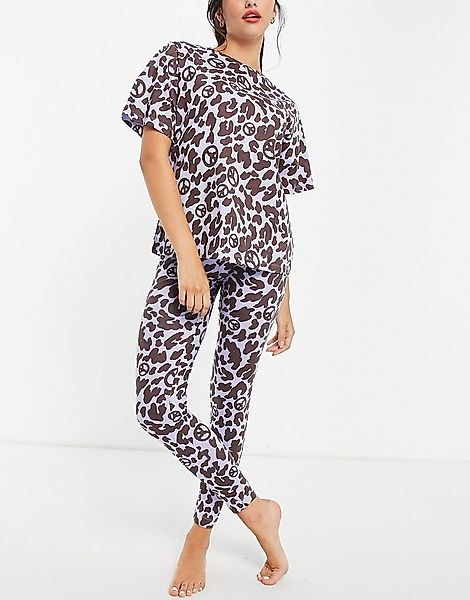 ASOS DESIGN – Pyjama mit Oversize-T-Shirt und Leggings mit Peace- und Tierm günstig online kaufen