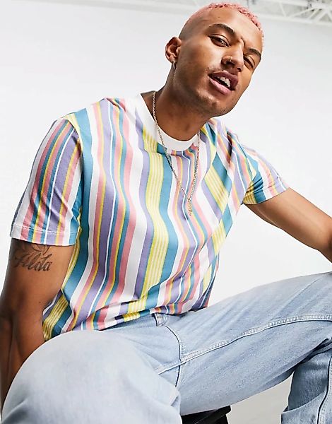 ASOS DESIGN – T-Shirt aus Bio-Baumwolle mit bunten Streifen in Pastellfarbe günstig online kaufen