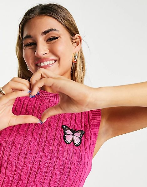 ASOS DESIGN – Trägertop aus Strick in Rosa mit Zopfmuster und Schmetterling günstig online kaufen