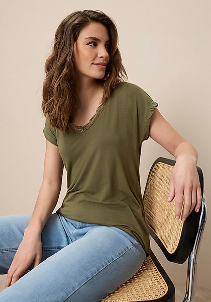 Tamaris Spitzenshirt mit femininen V-Ausschnitt, lässig geschnitten günstig online kaufen