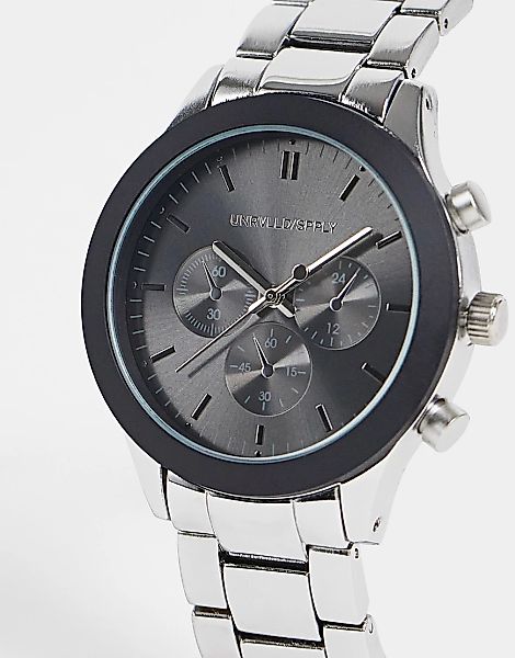 ASOS DESIGN – Silberfarbene Armbanduhr mit schwarzem Detail günstig online kaufen