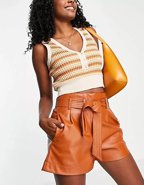Pimkie – Paperbag-Shorts mit Bindegürtel aus Kunstleder in Camel-Braun günstig online kaufen