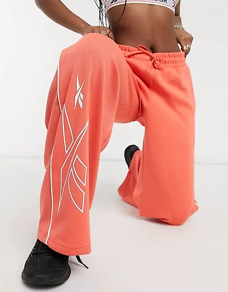 Reebok Training – Strick-Jogginghose mit weitem Bein in Orange günstig online kaufen