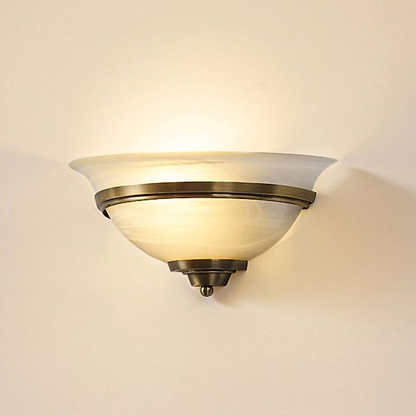Lindby Wandleuchte Irimia, 31 cm, altmessing, Glas günstig online kaufen
