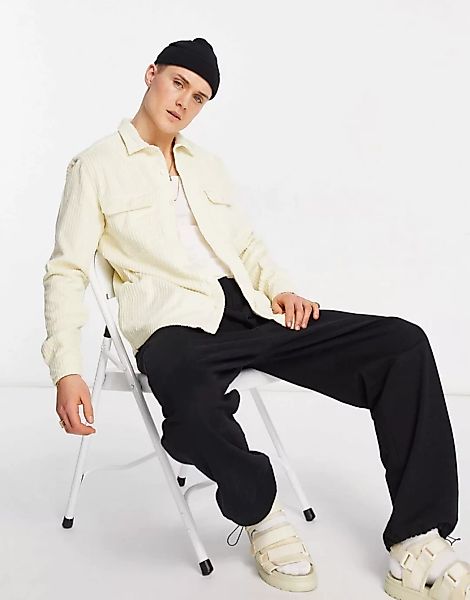 ASOS DESIGN – Irregular – Hemdjacke aus Cord in gebrochenem Weiß günstig online kaufen