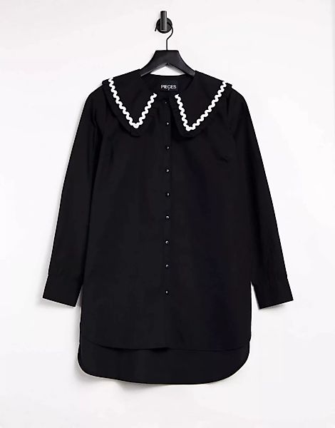 Pieces – Longline-Bluse in Schwarz mit auffälligem Kragen günstig online kaufen