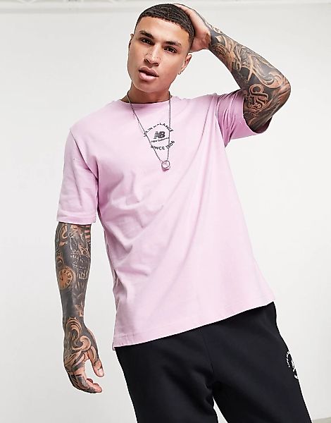 New Balance – T-Shirt in Pflaume mit „Life in Balance“-Print-Violett günstig online kaufen
