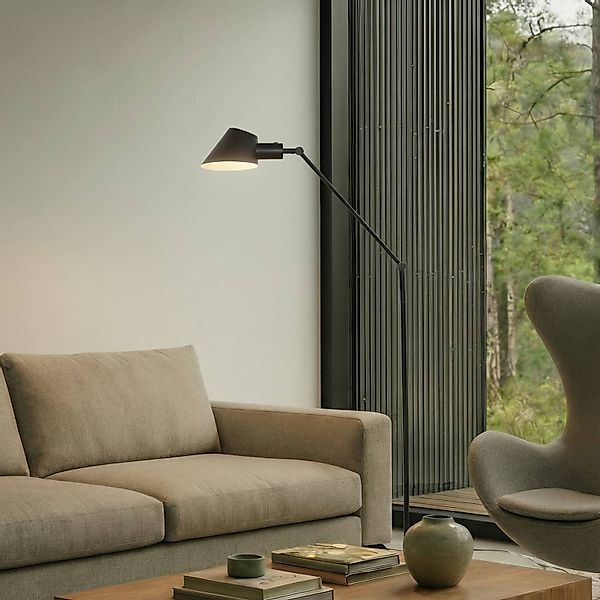 Lindby Stehleuchte Corali, schwarz, Metall, Höhe 176,5cm günstig online kaufen