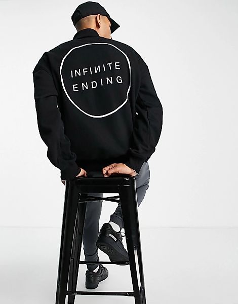 Topman – Sweatshirt in Schwarz mit Rollkragen und „Infinite Ending“-Print, günstig online kaufen