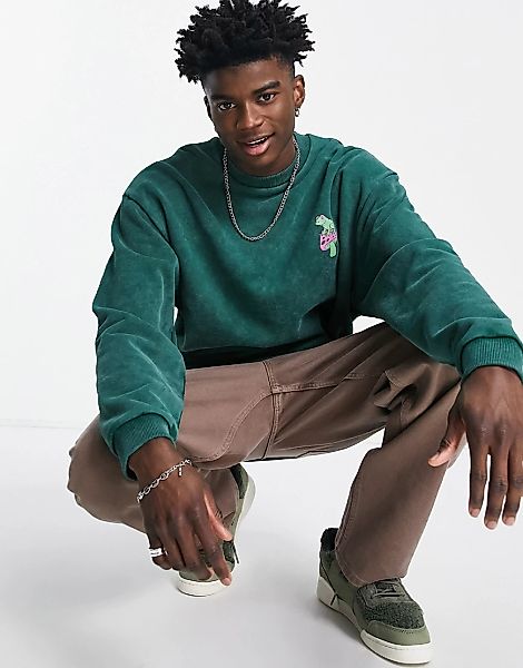 ASOS DESIGN – Oversize-Sweatshirt in verwaschenem Grün mit Froschmotiv günstig online kaufen