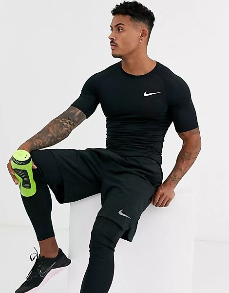 Nike – Pro Training – Dünnes T-Shirt in Schwarz günstig online kaufen