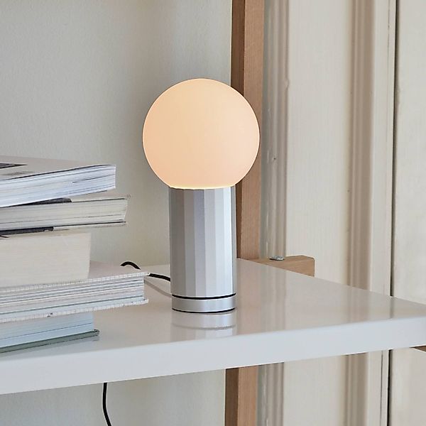 HAY Turn on LED-Tischlampe mit Dimmer, Fuß alu günstig online kaufen