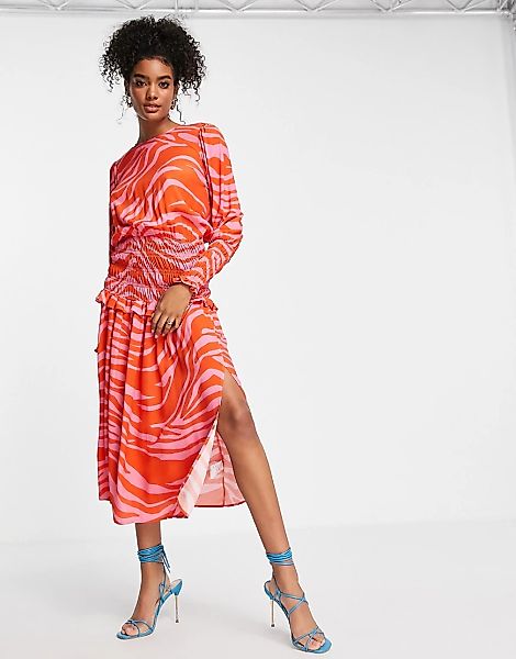 Never Fully Dressed – Midi-Freizeitkleid mit geraffter Taille und Zebramust günstig online kaufen