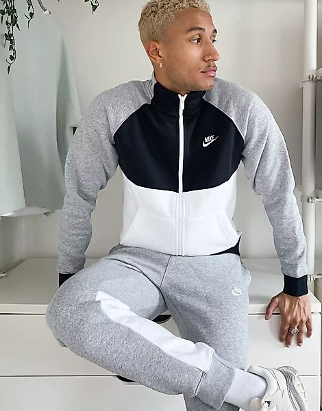 Nike – Club – Trainingsanzugs-Set in Schwarz/Grau günstig online kaufen