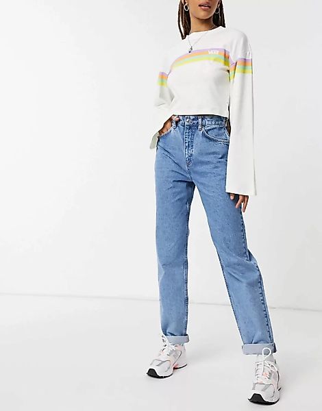 ASOS DESIGN – Bequeme Mom-Jeans mit hohem Bund in hellblauer Waschung günstig online kaufen