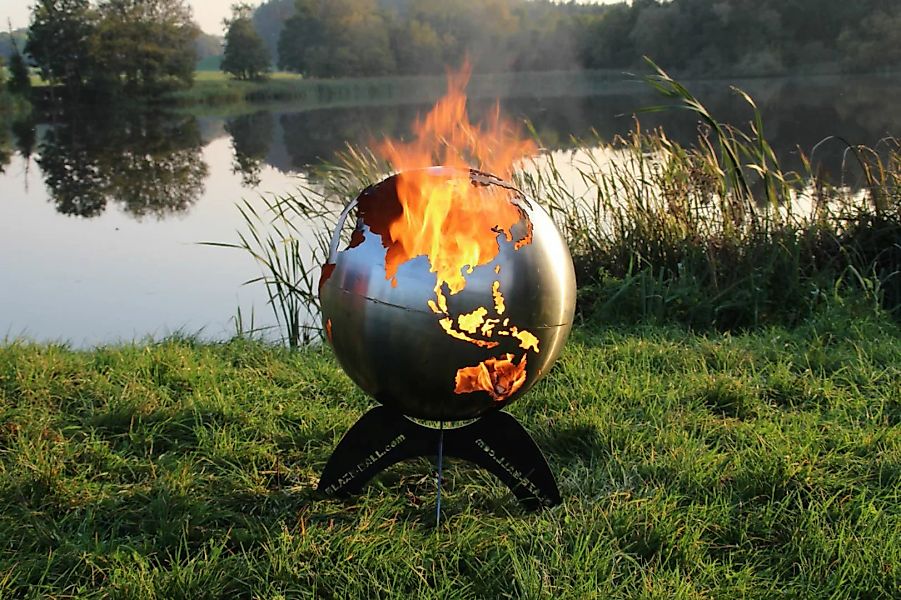 Feuerkugel "Weltkugel" Design Feuerschale günstig online kaufen