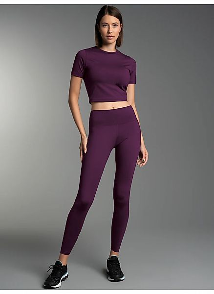 Trigema Sweater "TRIGEMA Sport Set aus Cropped T-Shirt und Leggings" günstig online kaufen