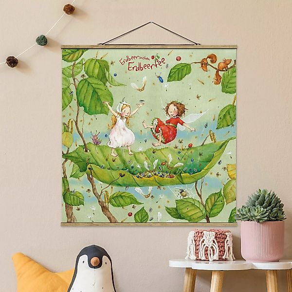 Stoffbild Kinderzimmer mit Posterleisten - Quadrat Erdbeerinchen Erdbeerfee günstig online kaufen