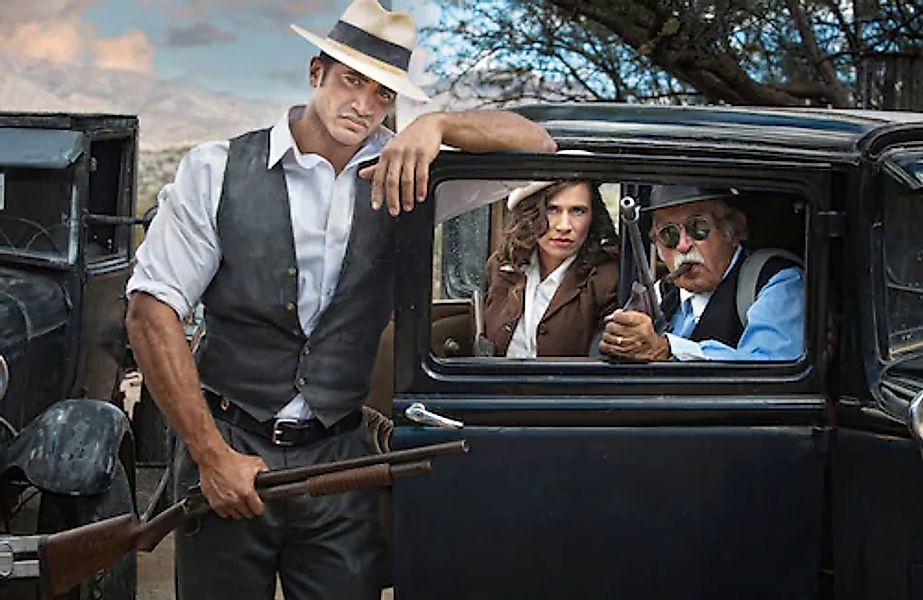 Papermoon Fototapete »GANGSTERS-20 JAHRE VINTAGE RETRO USA OLDTIMER WAFFEN« günstig online kaufen