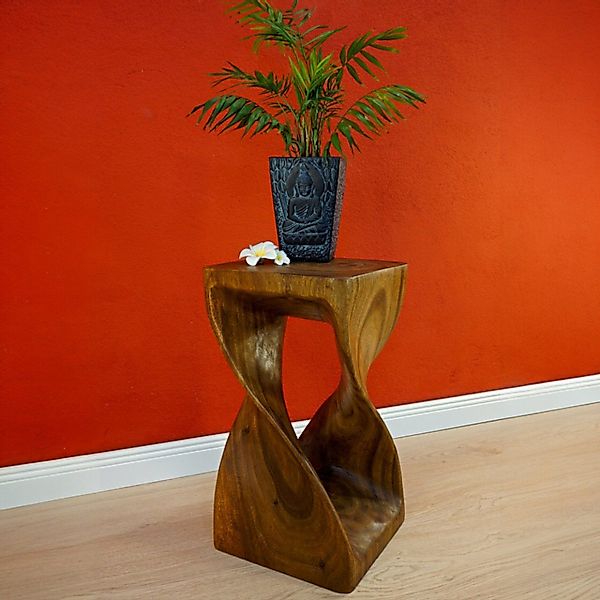 Kinaree Beistelltisch Suar Holz Beistelltisch TWIST, günstig online kaufen