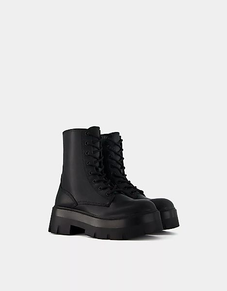 Bershka Schnürstiefeletten Mit Profilsohle Damen 41 Schwarz günstig online kaufen