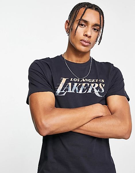 New Era – LA Lakers – T-Shirt in Marineblau mit Stadtbild-Print günstig online kaufen