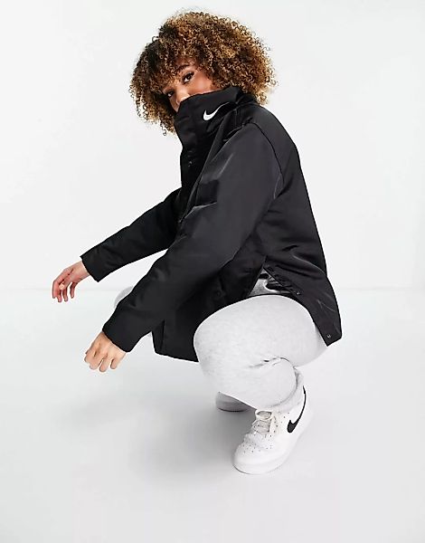 Nike – Jacke aus Nylon mit Logo in Schwarz günstig online kaufen