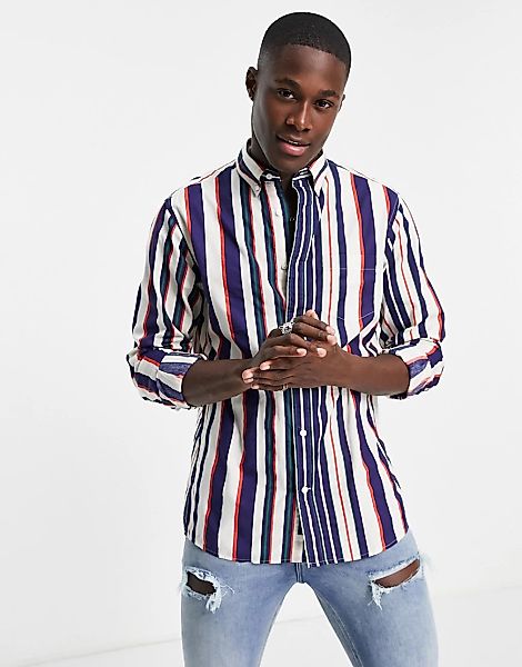 GANT – Gestreiftes Hemd in Eierschalenweiß mit normalem Schnitt und Button- günstig online kaufen