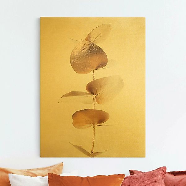 Leinwandbild Goldener Eukalyptuszweig günstig online kaufen