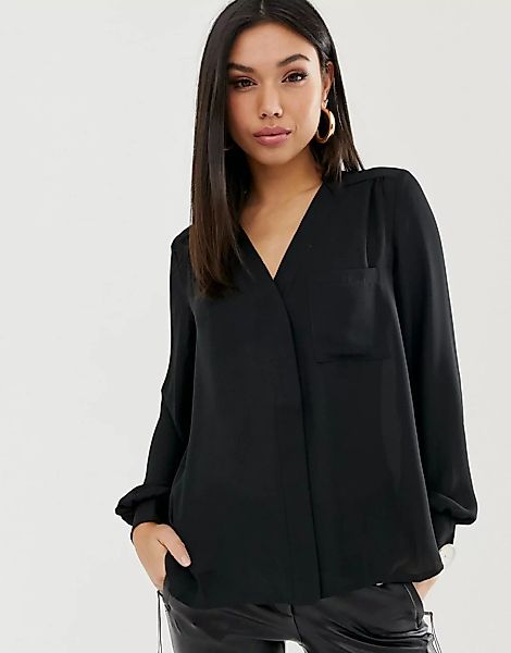 ASOS DESIGN – Langärmlige, schwarze Bluse mit Brusttasche günstig online kaufen