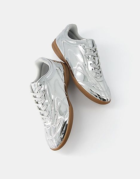 Bershka Metallisierte Sneaker Im Fußball-Stil Damen 40 Silber günstig online kaufen