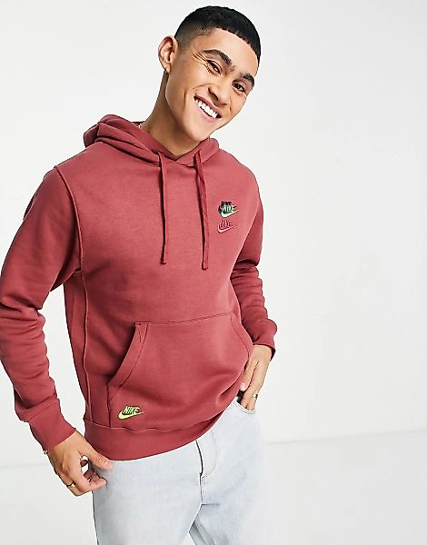 Nike – Essential – Fleece-Kapuzenpullover in Zedernrot mit bunten Logos-Bra günstig online kaufen