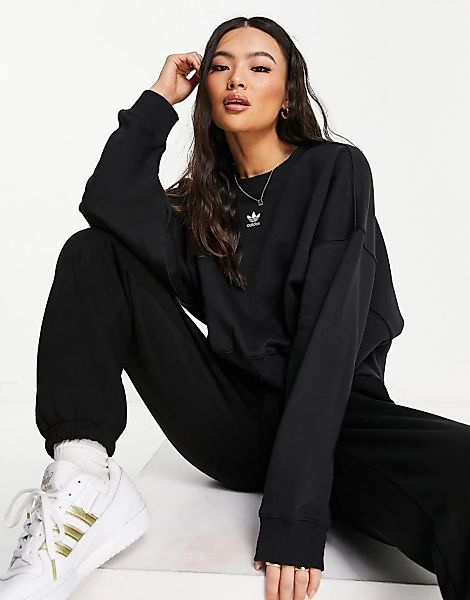 adidas Originals – Essentials – Kurz geschnittenes Sweatshirt in Schwarz günstig online kaufen