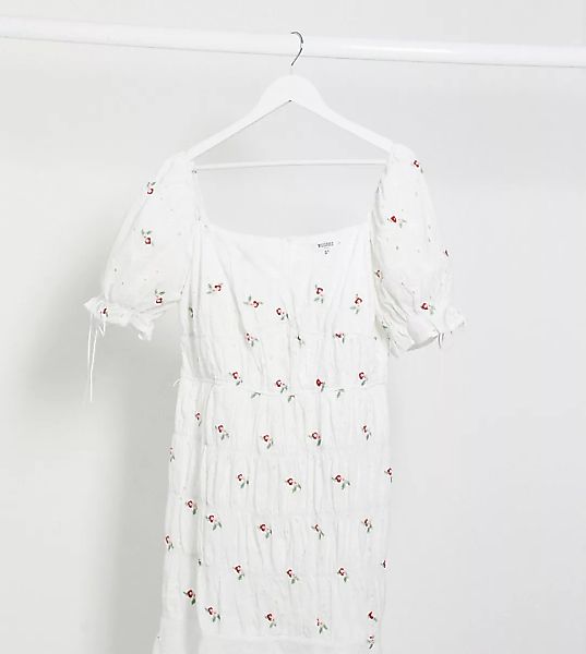 Missguided Plus – Gerafftes Minikleid mit Blümchenmuster in Weiß günstig online kaufen