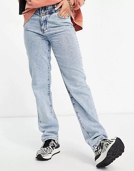 NA-KD – Gerade geschnittene Jeans aus Bio-Baumwolle in Blau mit Kontrastdet günstig online kaufen