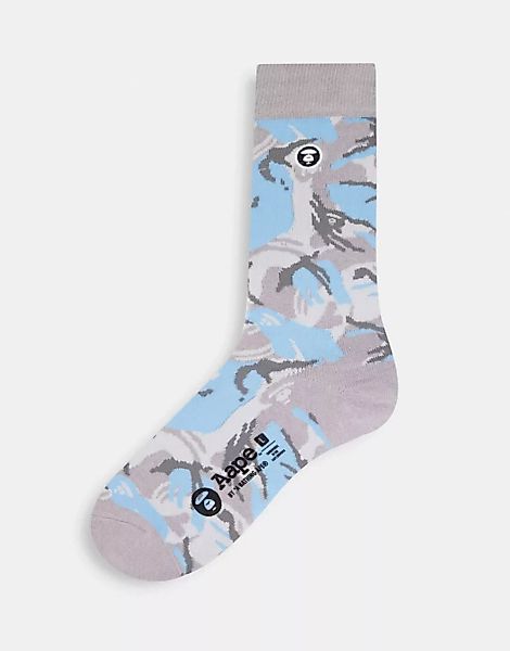 AAPE By A Bathing Ape – Socken mit Logo und Military-Muster in Eisblau-Grau günstig online kaufen