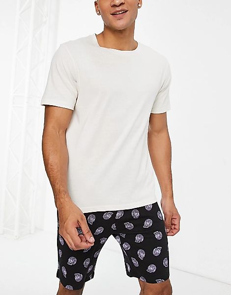 Bolongaro Trevor – Pyjama aus Shorts und T-Shirt mit Totenkopf-Detail-Schwa günstig online kaufen