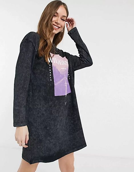 ASOS DESIGN – Langärmliges Oversize-T-Shirt-Kleid mit „Wilderness”-Grafik i günstig online kaufen