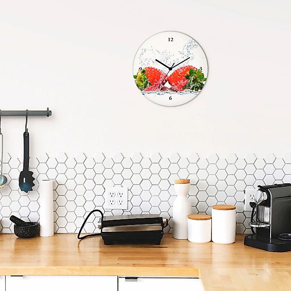 Artland Wanduhr "Erdbeeren mit Spritzwasser", wahlweise mit Quarz- oder Fun günstig online kaufen