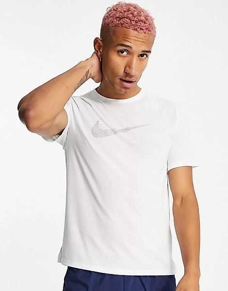 Nike Running – Run Division Miler – T-Shirt in Weiß mit Swoosh-Logo günstig online kaufen
