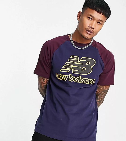 New Balance – T-Shirt in Marineblau mit Logoband, exklusiv bei ASOS günstig online kaufen