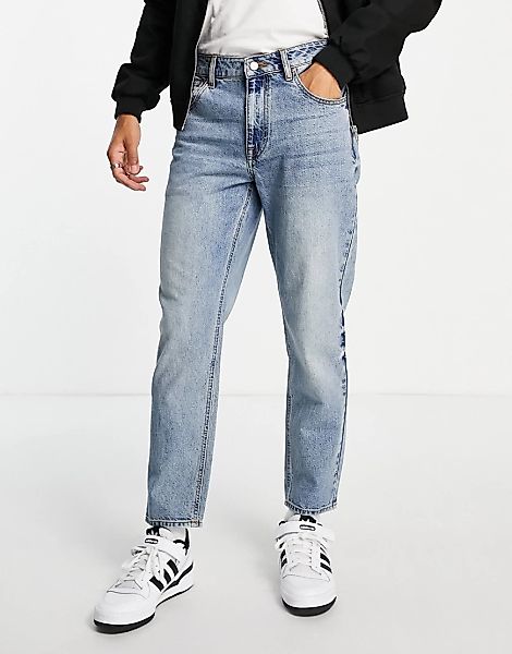 ASOS DESIGN – Klassische, feste Jeans in mittelblauer Tinted-Waschung günstig online kaufen