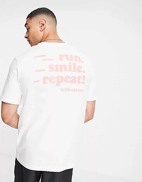 adidas – Lauf-T-Shirt in Weiß mit „Run, Smile, Repeat“-Rückenprint günstig online kaufen