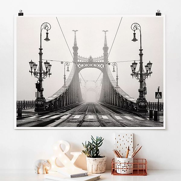Poster Architektur & Skyline - Querformat Brücke in Budapest günstig online kaufen