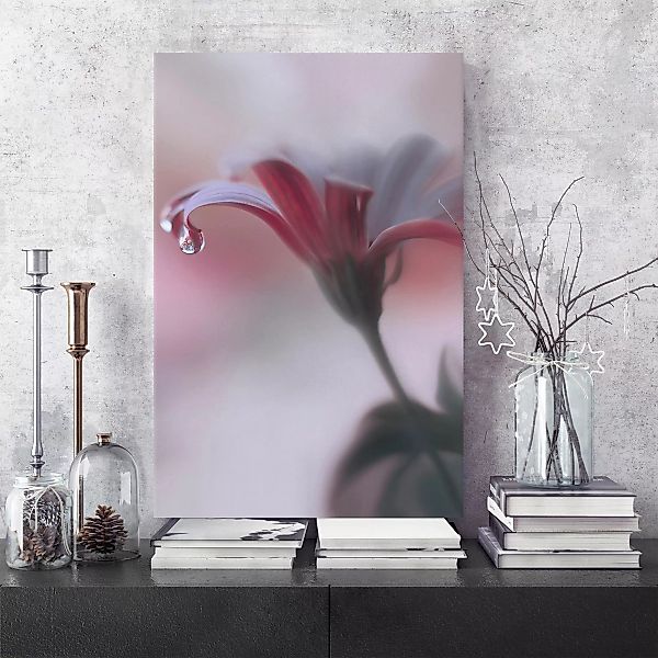 Leinwandbild Blumen - Hochformat Invisible Touch günstig online kaufen